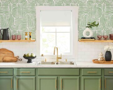 Green patterned wallpaper
